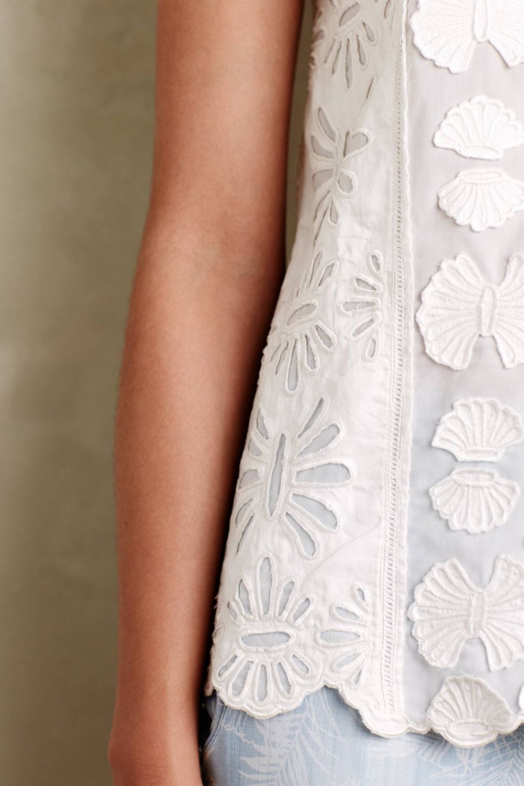 Coquillage Lace Shell by KAS New York