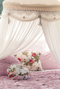 Rosette Quilt by Lazybones