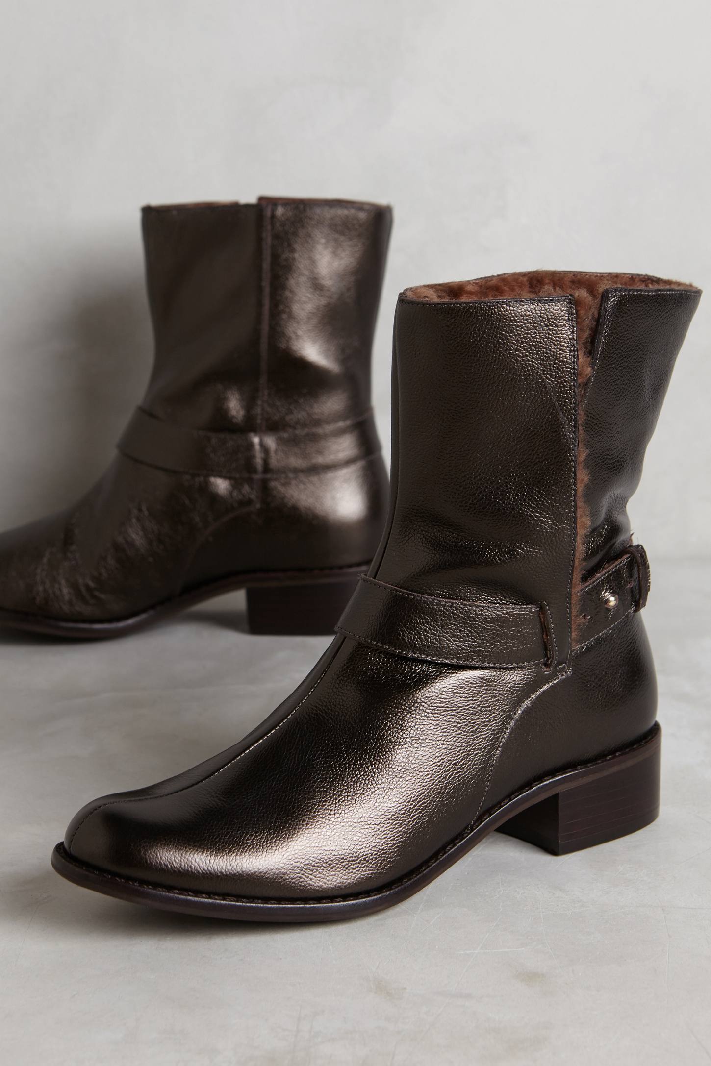 Turncuff Boots by Guilhermina
