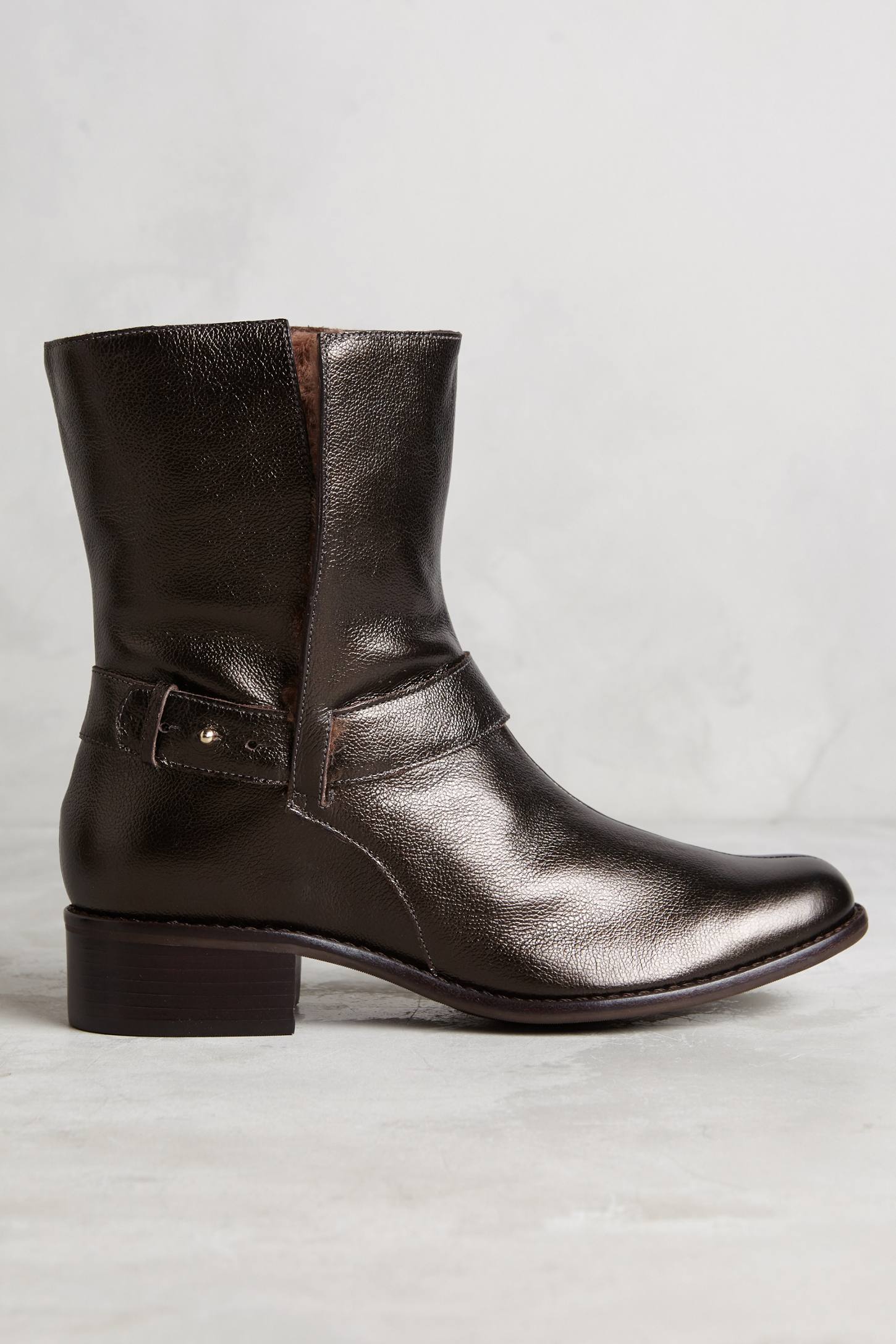 Turncuff Boots by Guilhermina